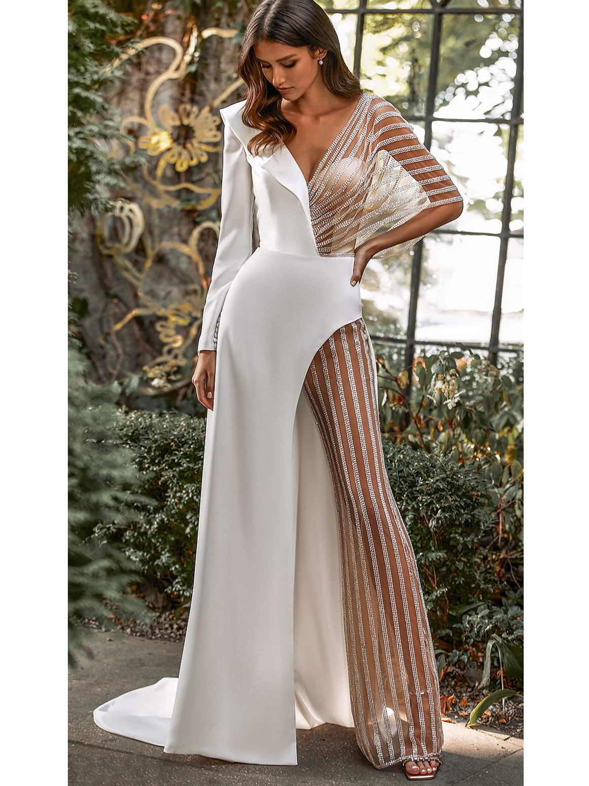 katy-corso-2021-bridal-long-sleeve-collar-v-neckline-clean-minimalist-pant-a-line-wedding-dress-3 (1).jpg