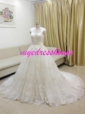 Myedresshouse Hauter Couture Sweetheart Key-Hole Back Lace Ballgown Wedding Dress