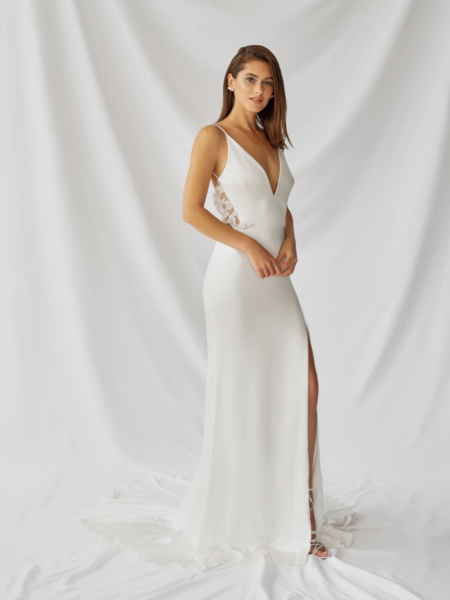 Nerine Gown Inspirated By Botanica of Alexandra Grecco 2021 Bridal Collection