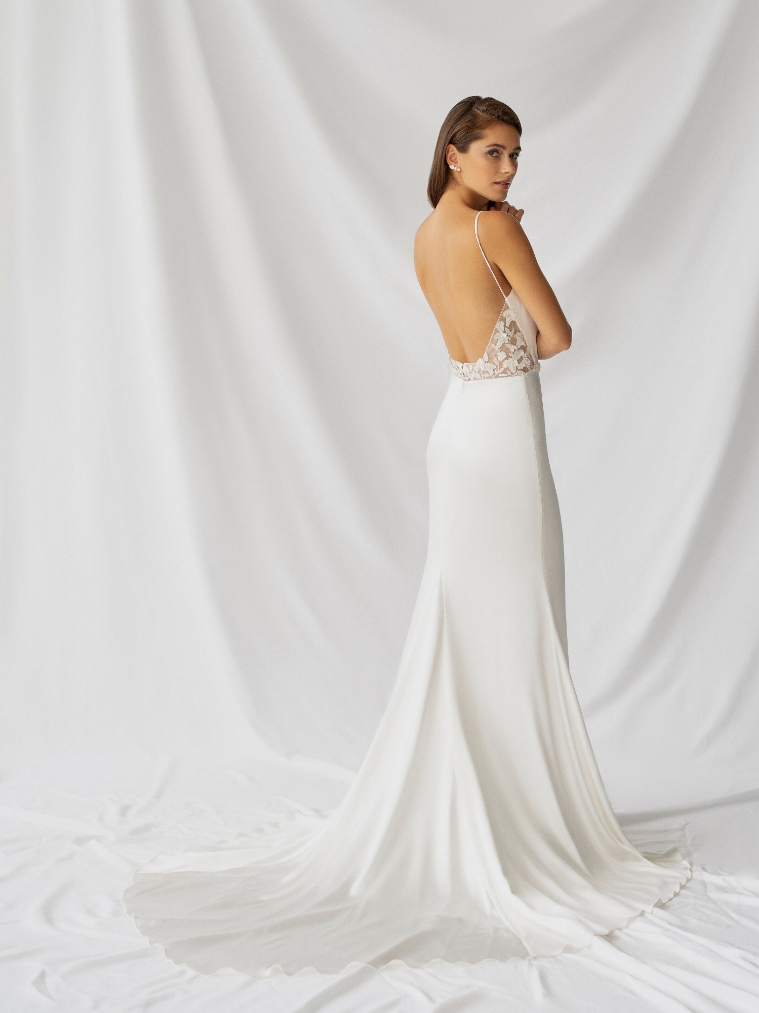 Nerine Gown Inspirated By Botanica of Alexandra Grecco 2021 Bridal Collection