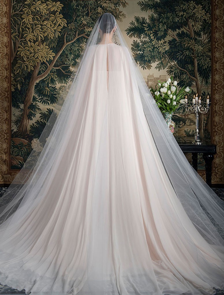 7 Inspired By Georges Hobeika Haute Bridal Spring Summer 2022 