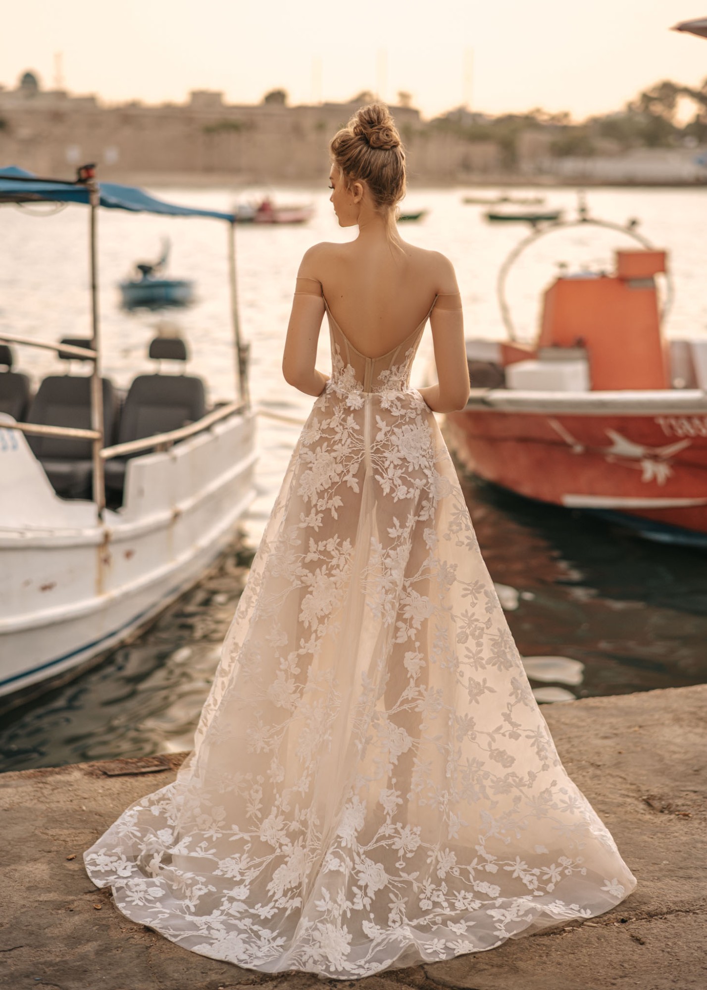 Julia Inspired By Berta Muse 2022 Akko Collection