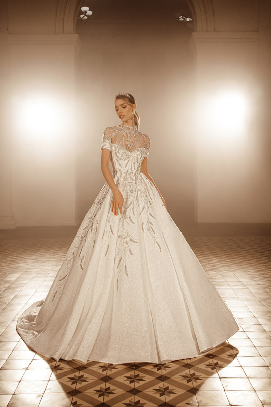 Veronica Gambara Bridal Dress Inspirated By Incanto Collection of Divina By Innocentia