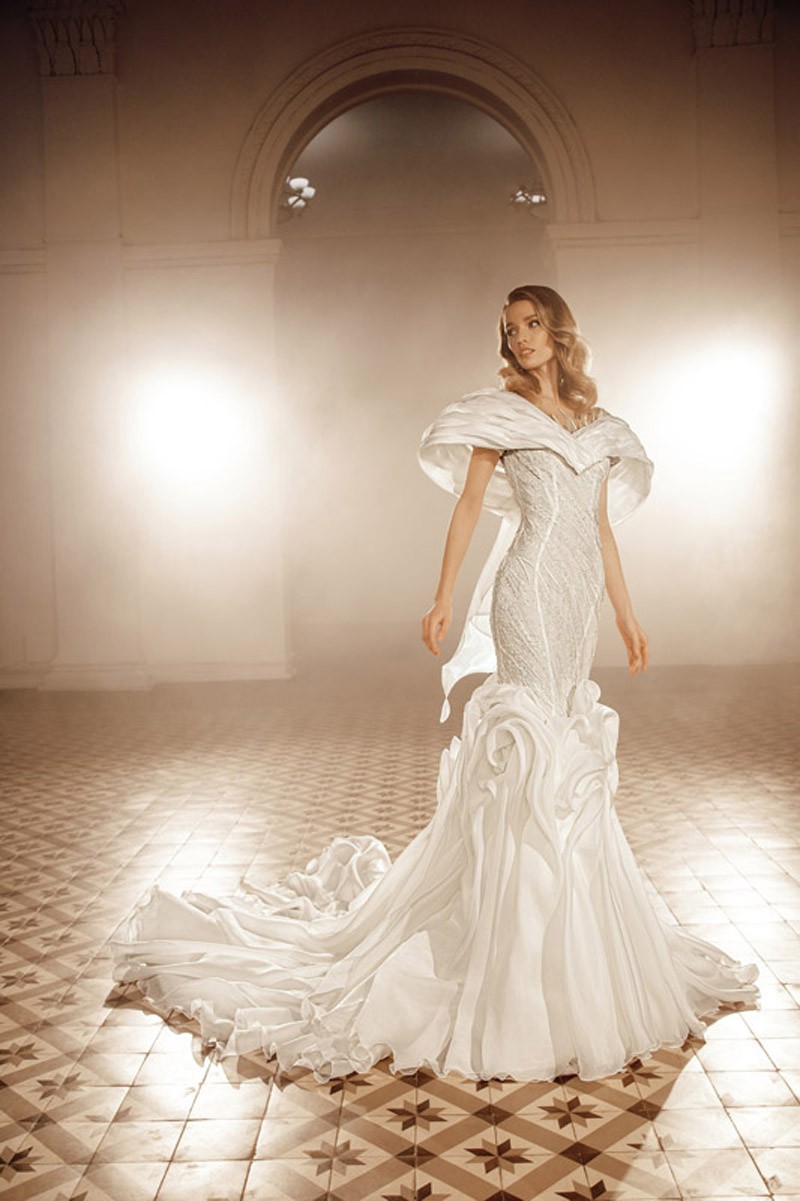 Laura Batiferri Bridal Dress Inspirated By Incanto Collection of Divina By Innocentia