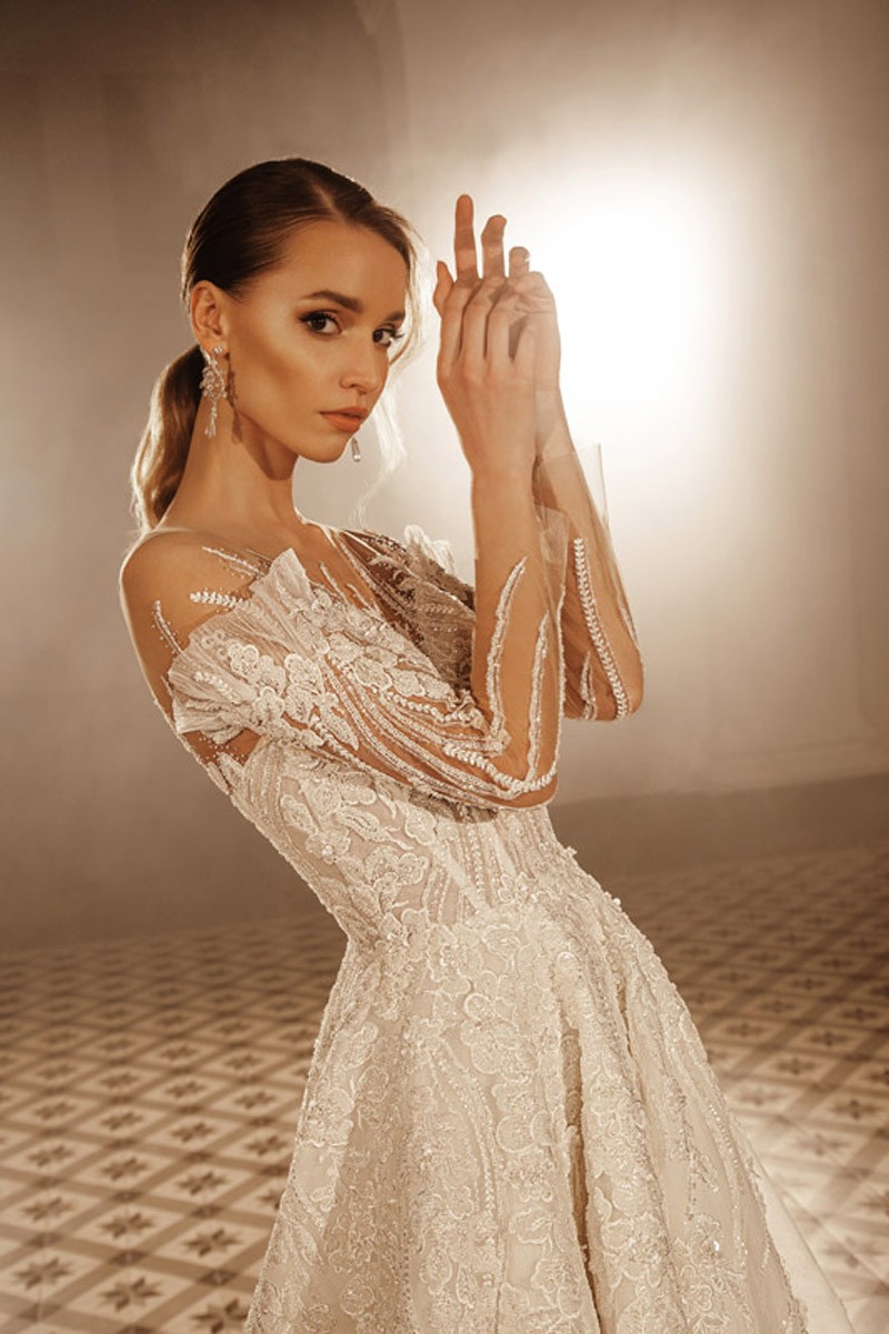 Isabella Andreini Bridal Dress Inspirated By Incanto Collection of Divina By Innocentia