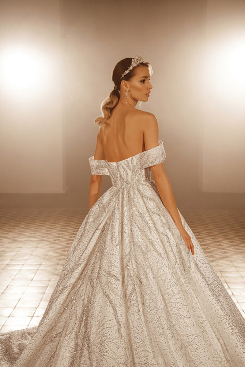 Chiara Matraini Bridal Dress Inspirated By Incanto Collection of Divina By Innocentia