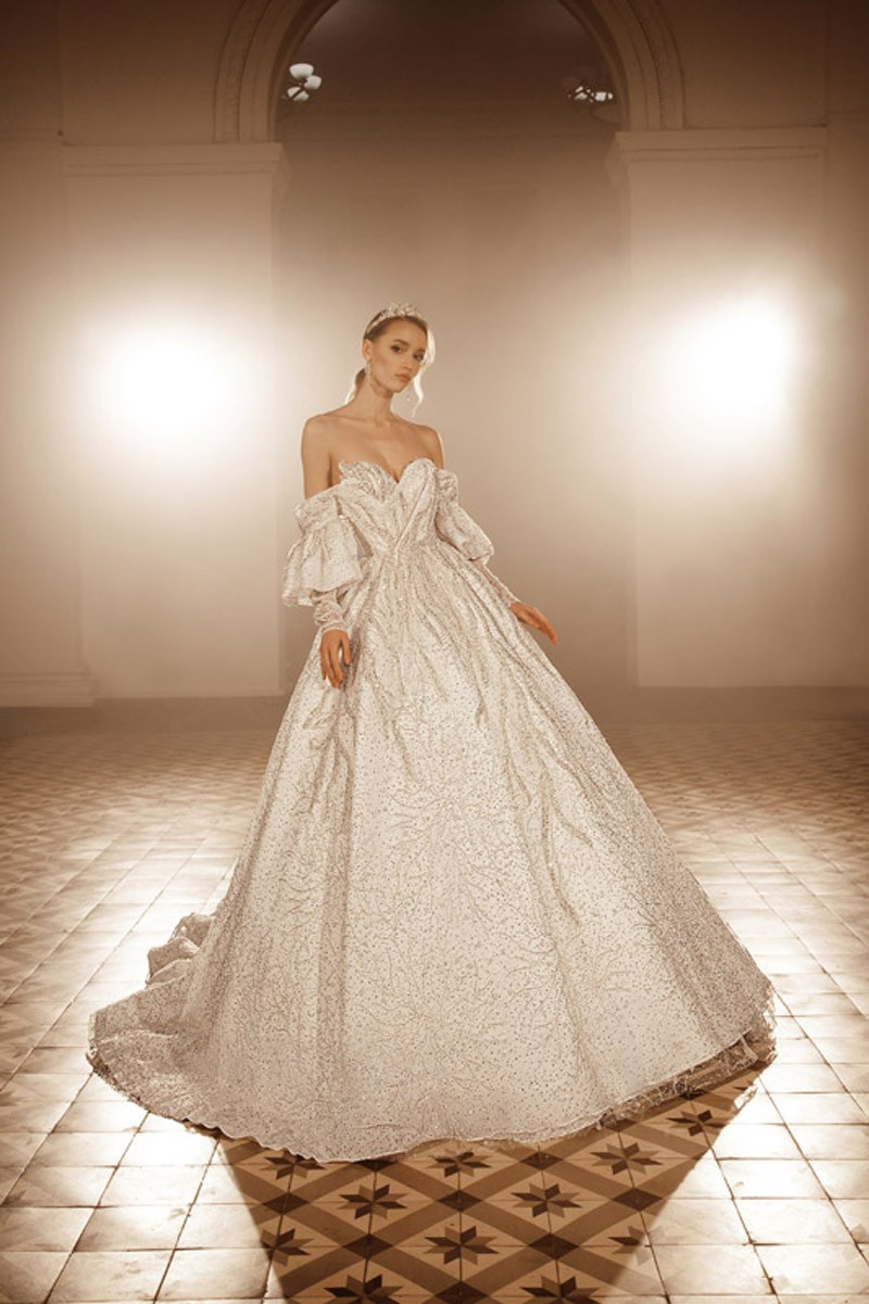 Chiara Matraini Bridal Dress Inspirated By Incanto Collection of Divina By Innocentia