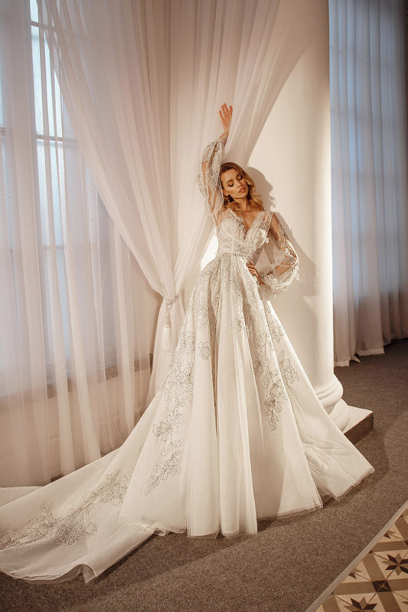 Anna Zuccari Bridal Dress Inspirated By Incanto Collection of Divina By Innocentia