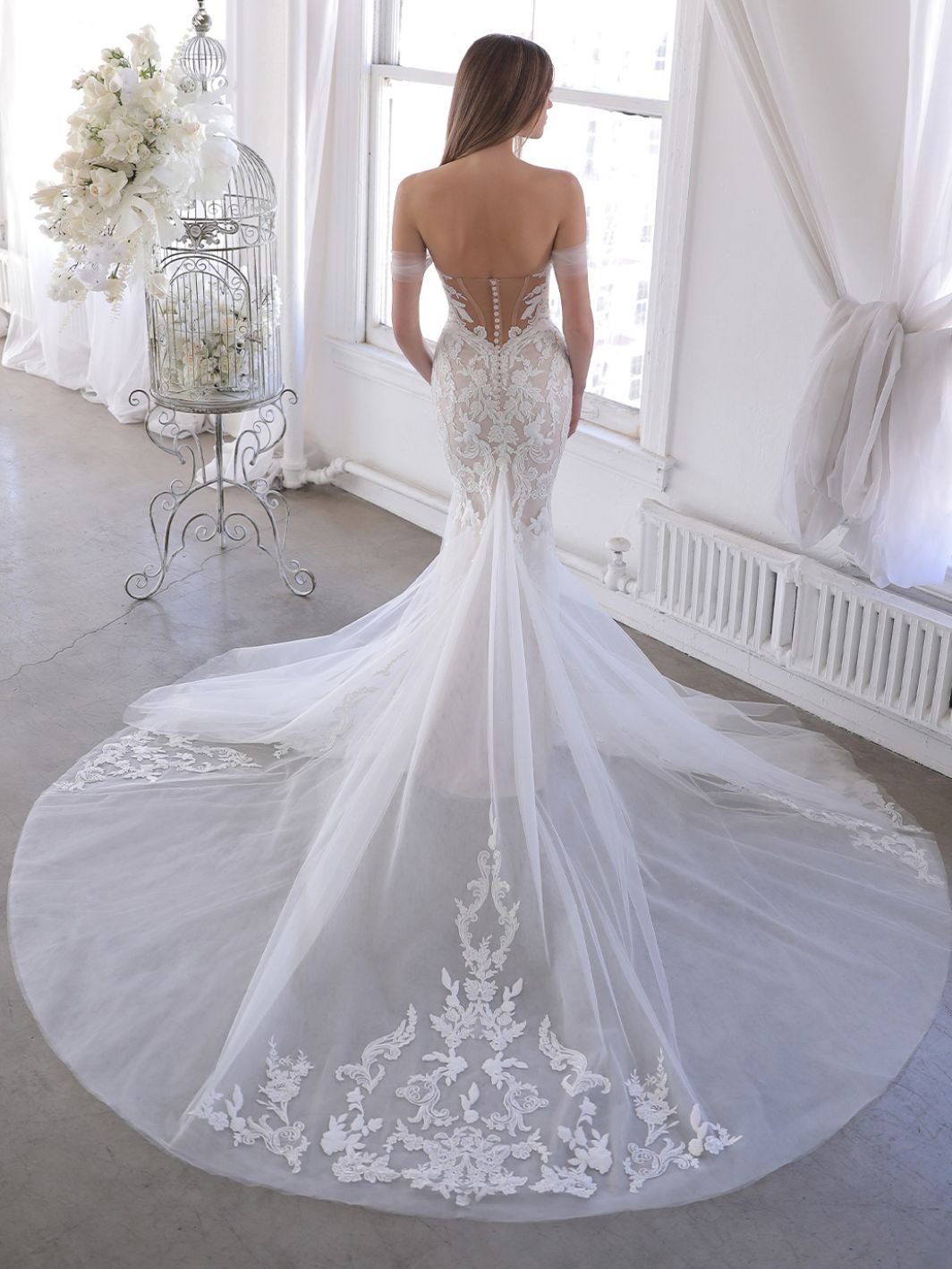 Ollie Bridal Dress Inspirated By Blue By Enzoani 2022 of Enzoani