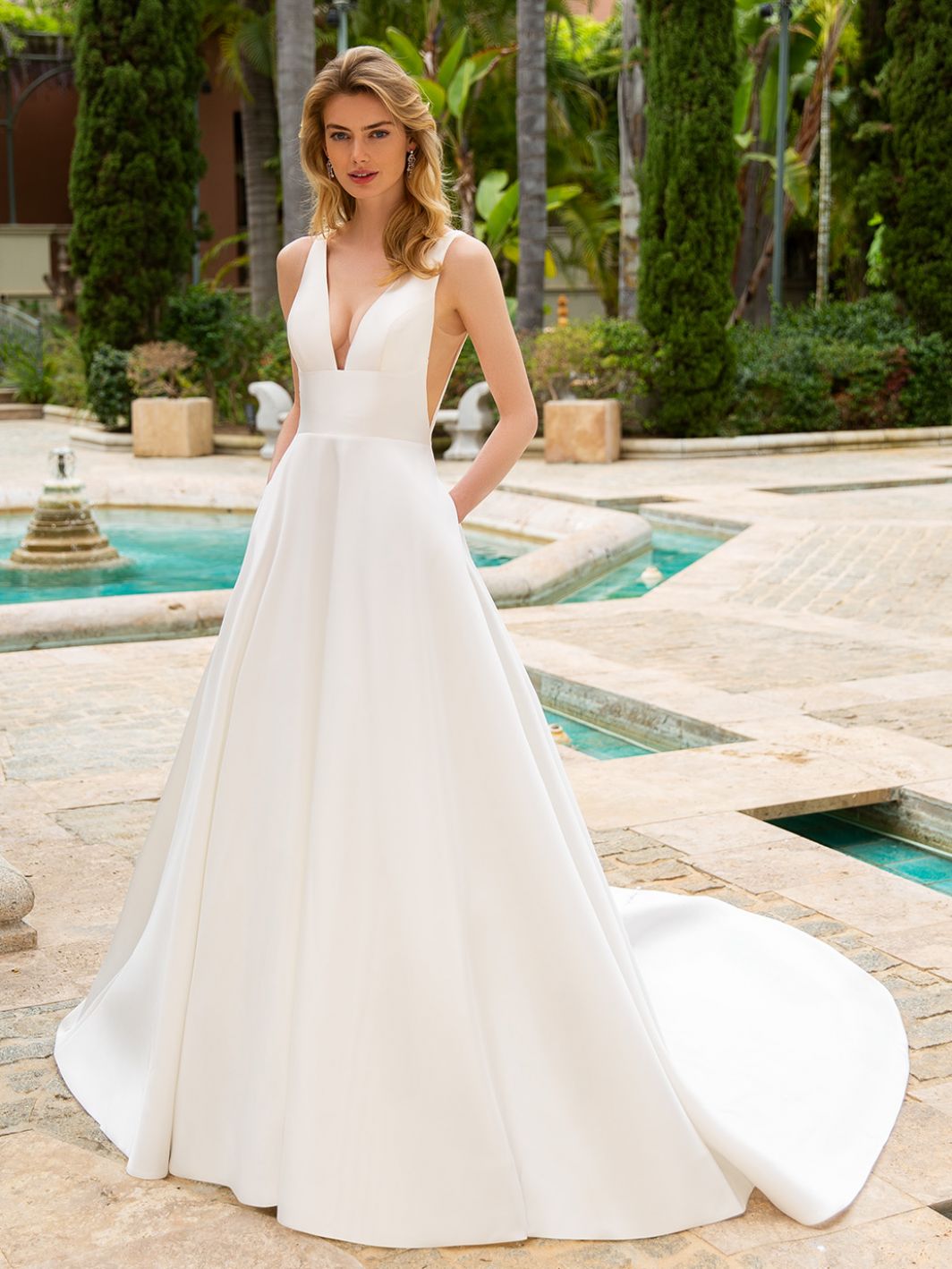 Rosette Bridal Dress Inspirated By Enzoani 2022 