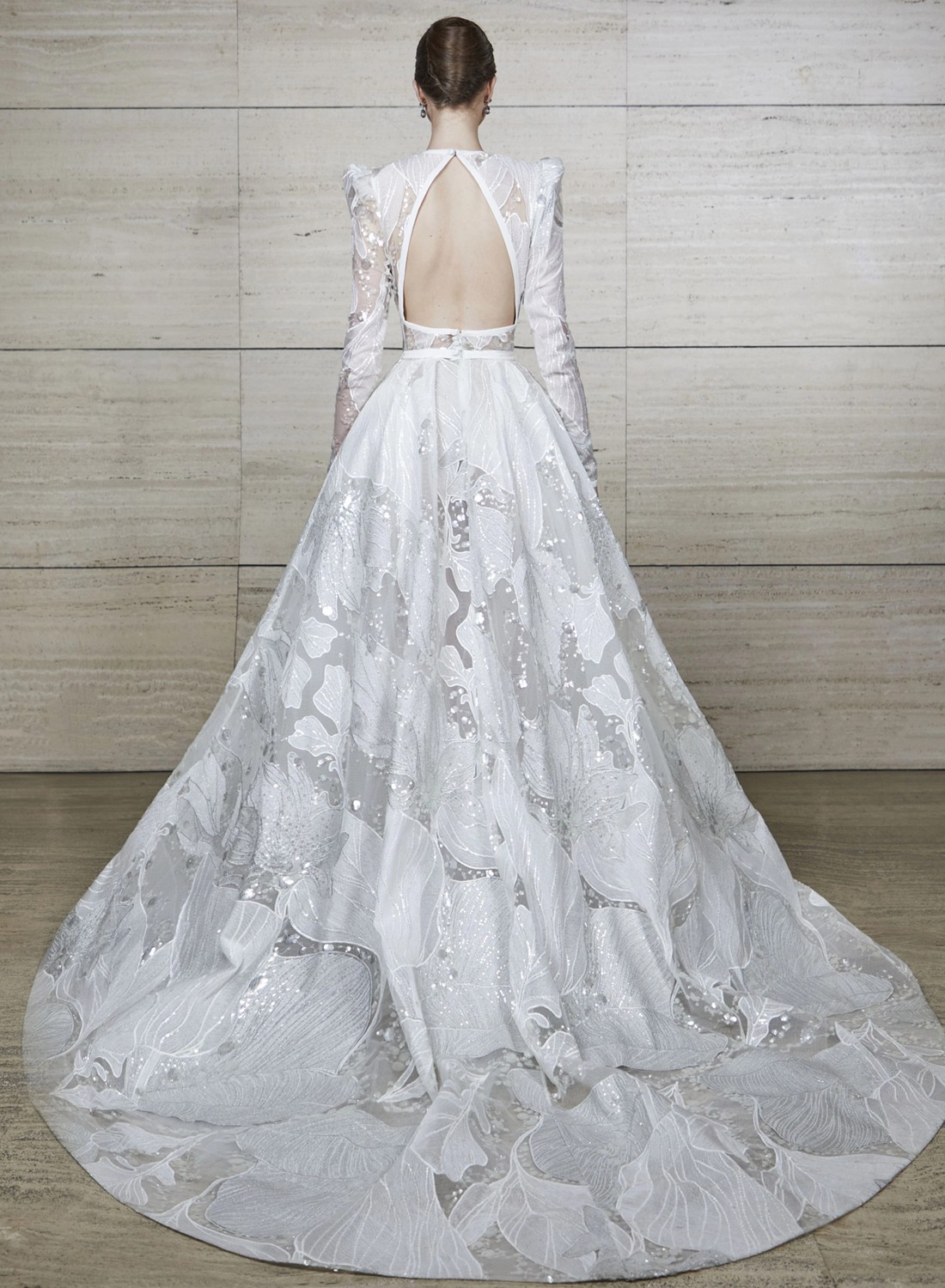 Look 8 BRIDAL SPRING 2022 ELIE SAAB INSPIRATED