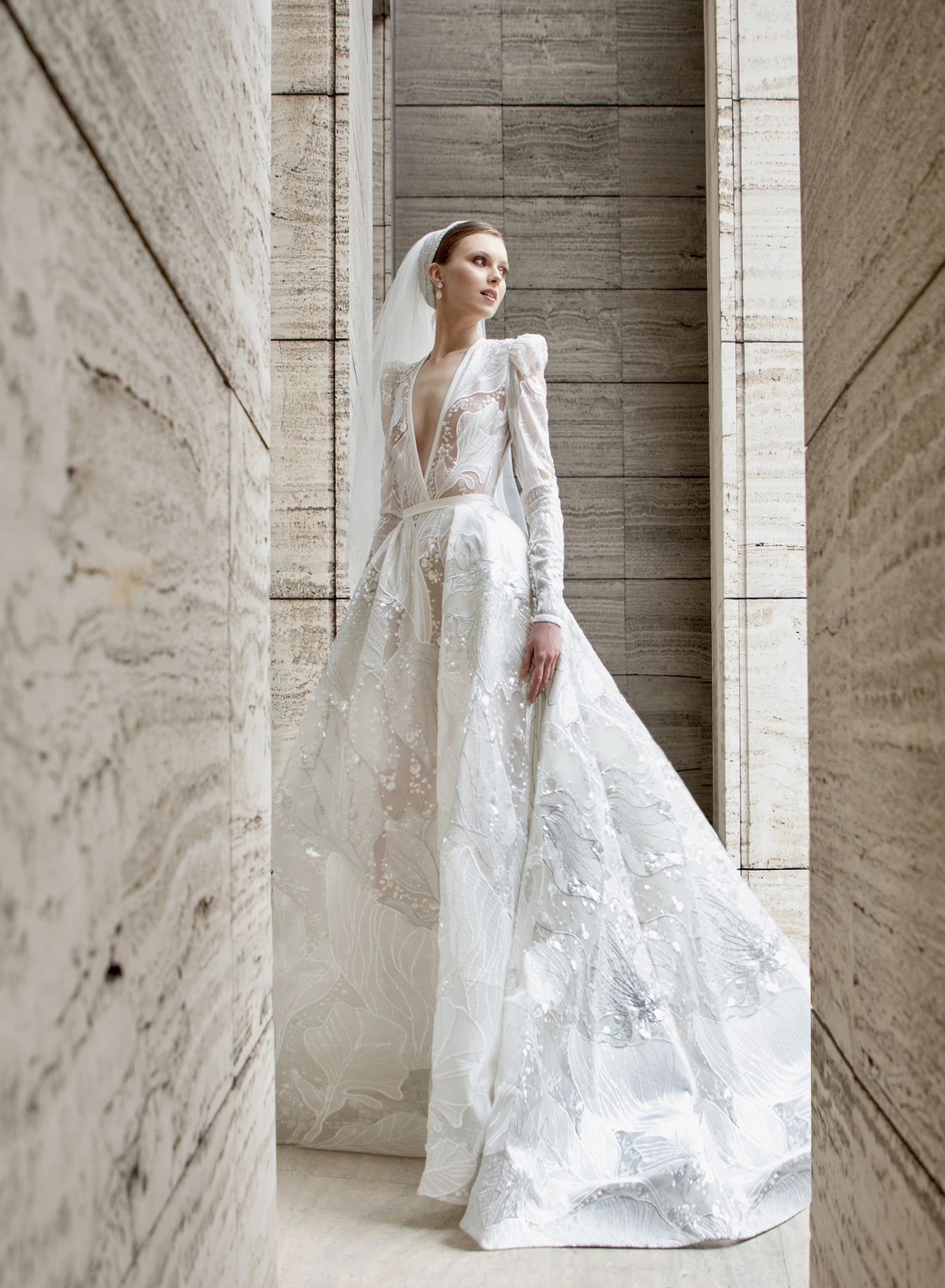 Look 8 BRIDAL SPRING 2022 ELIE SAAB INSPIRATED