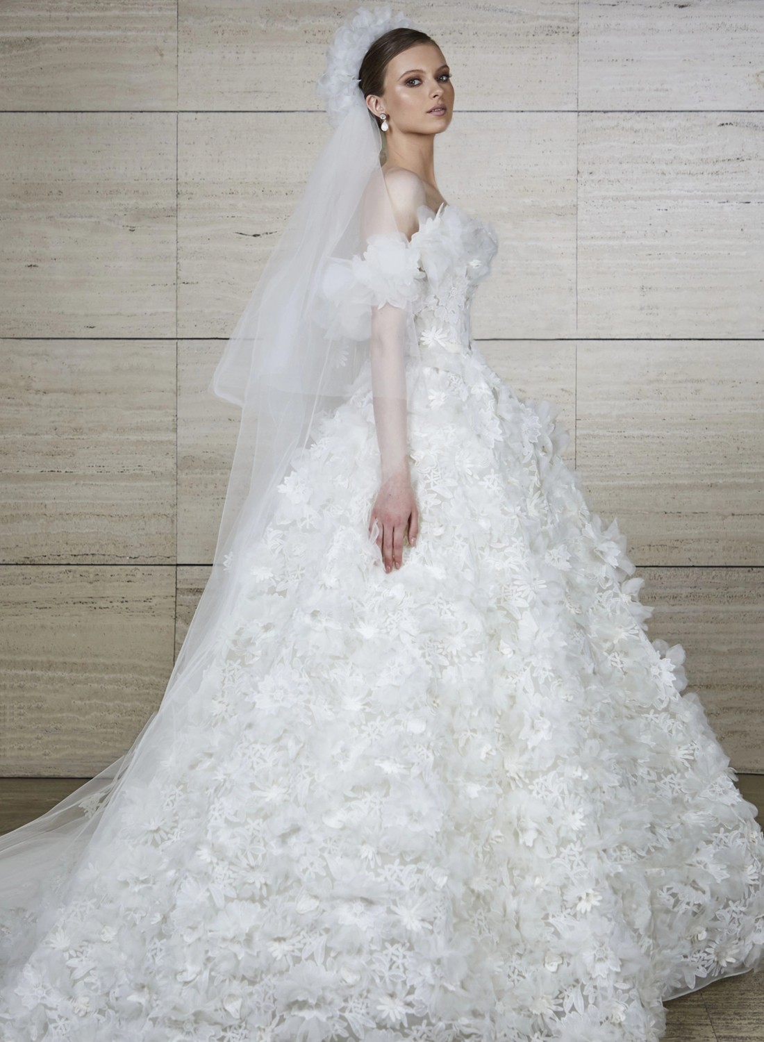 Look 5 BRIDAL SPRING 2022 ELIE SAAB INSPIRATED