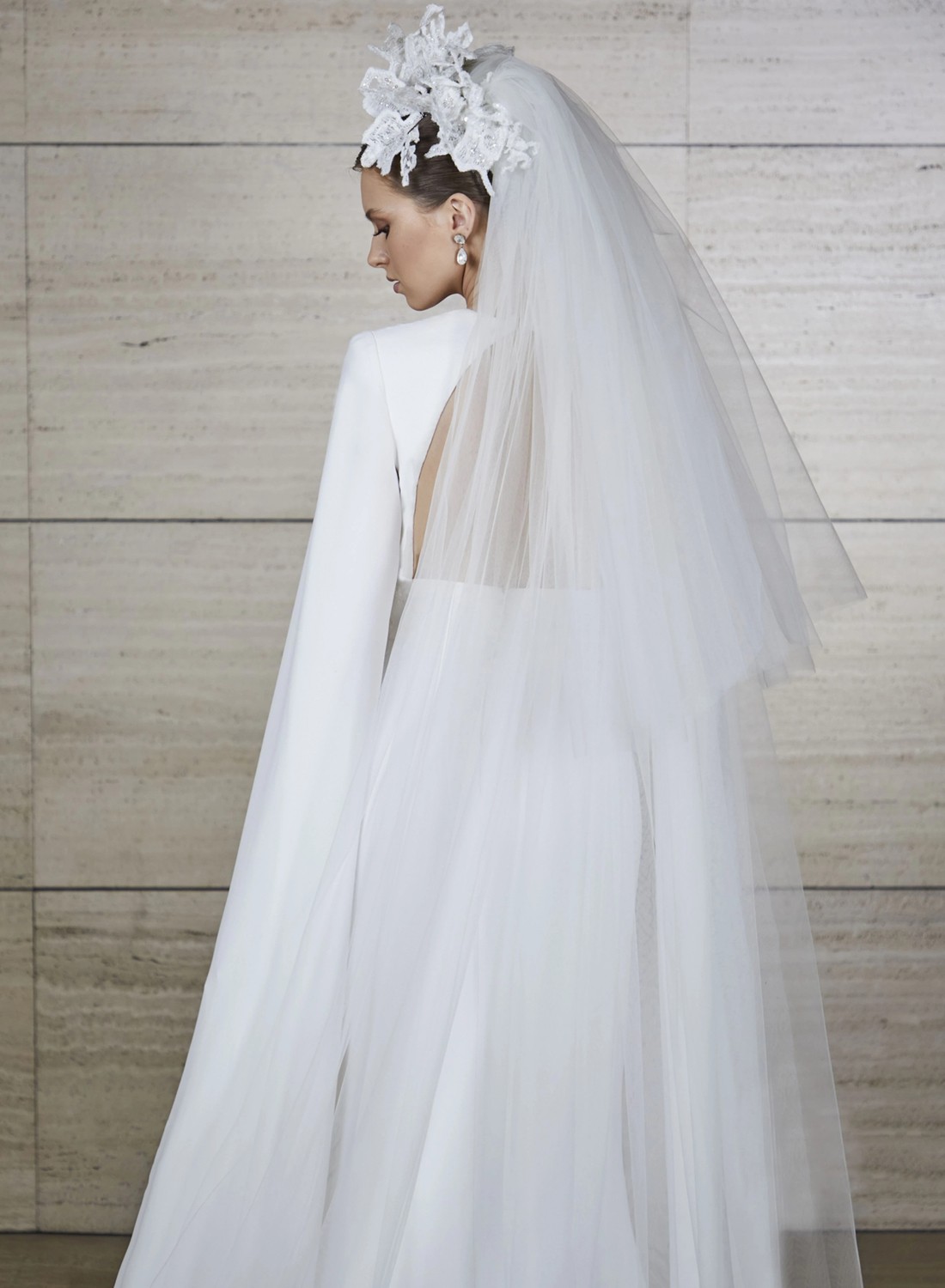 Look 2 BRIDAL SPRING 2022 ELIE SAAB INSPIRATED