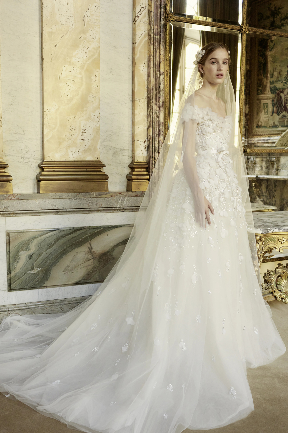 Look 11 BRIDAL FALL 2022 ELIE SAAB INSPIRATED